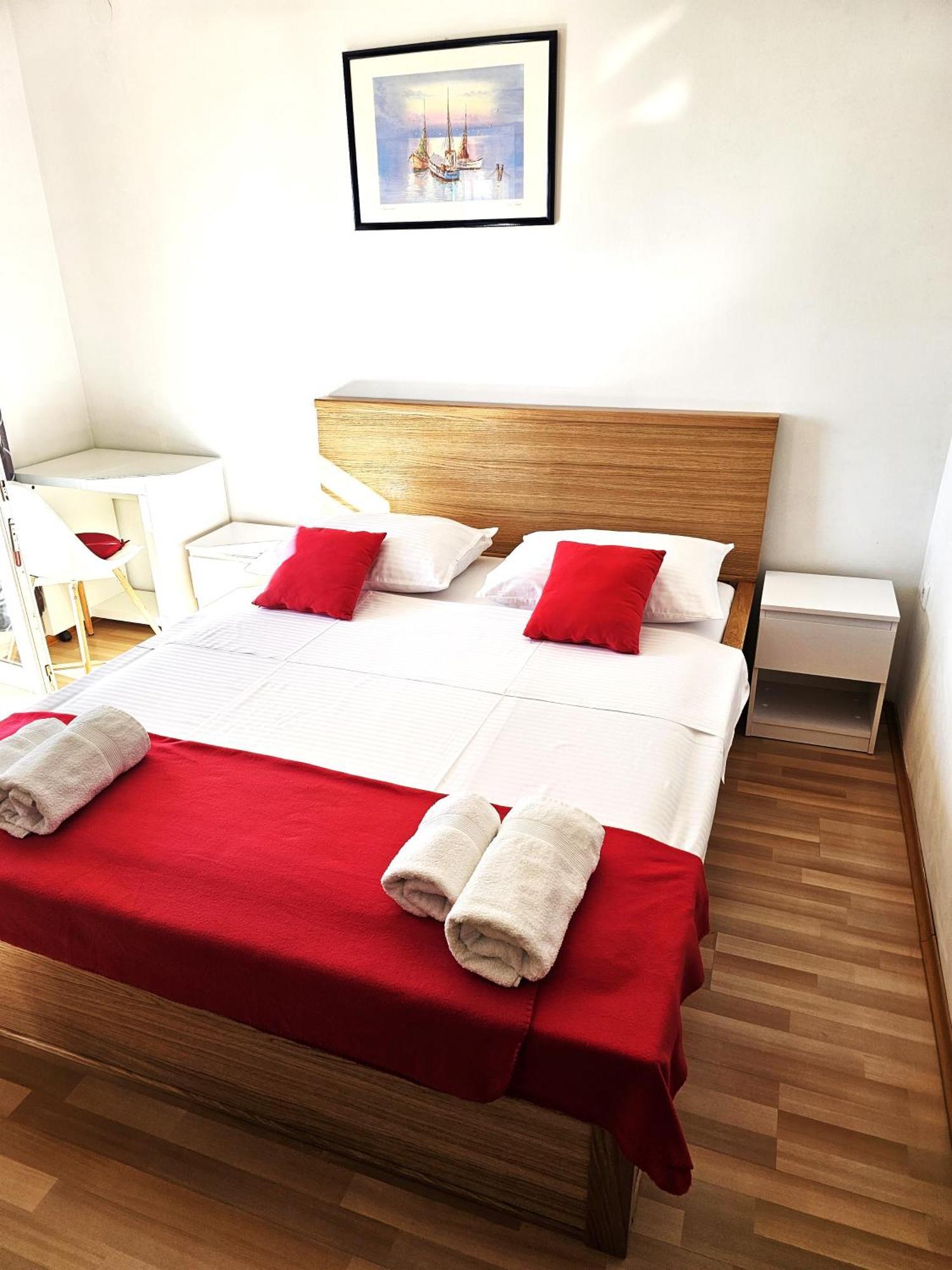 סווטי יוראי Apartments Lidija מראה חיצוני תמונה