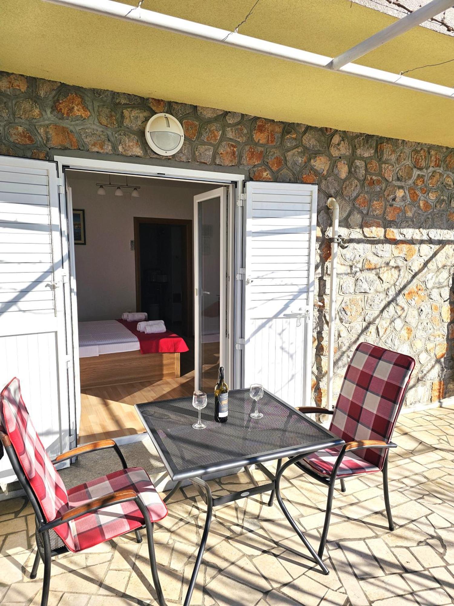 סווטי יוראי Apartments Lidija מראה חיצוני תמונה